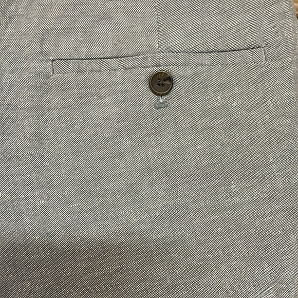 Banana Republic size 32 Gray City Straight Fit 11” Short with front&back pocket - Picture 6 of 9